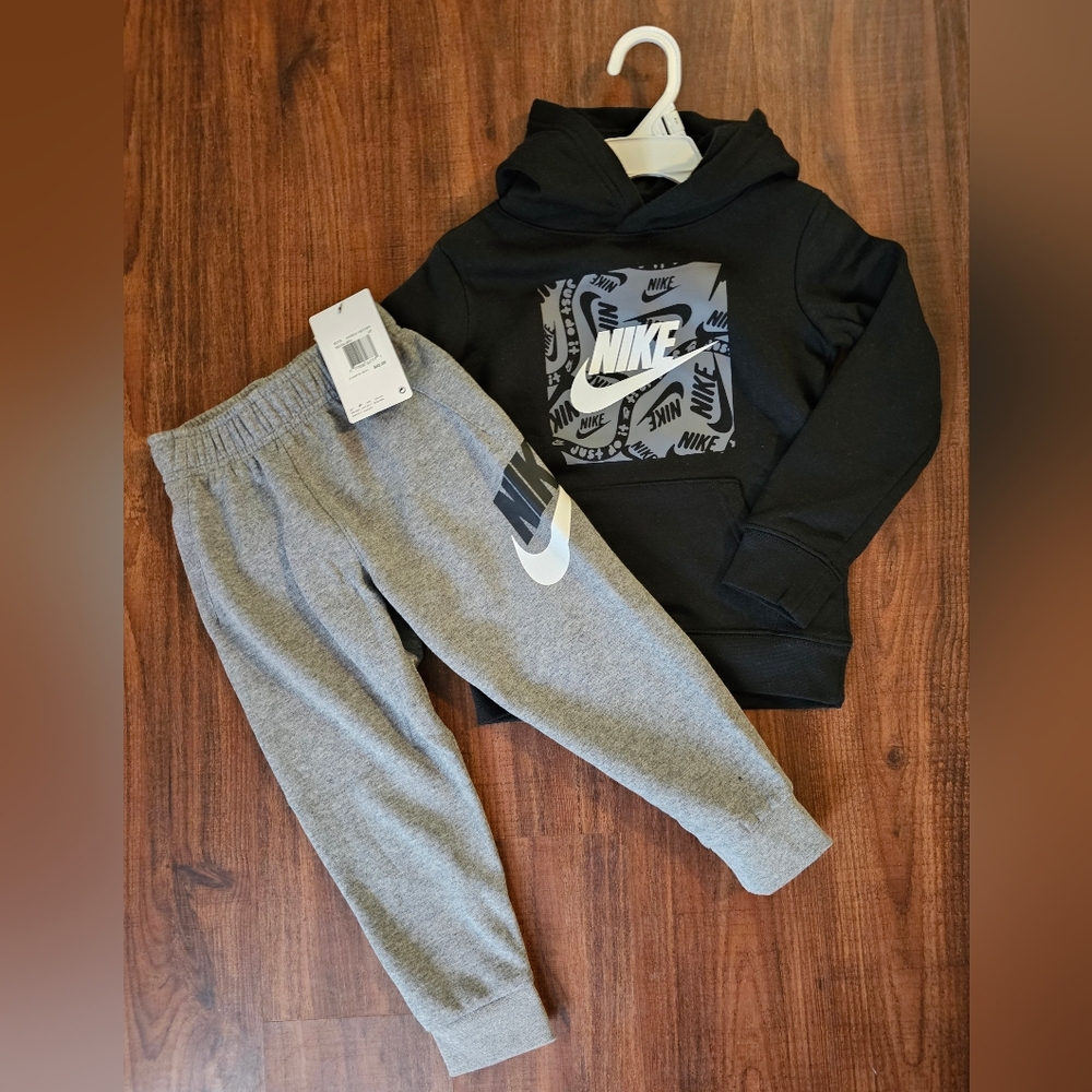 Nike Hoodie Outfit size 4T